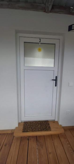 Koller Apartmanhaz シャールヴァール エクステリア 写真