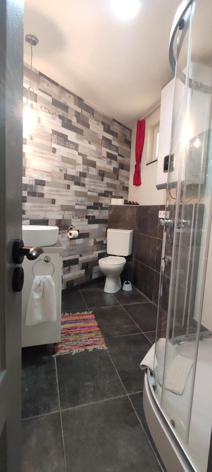 Koller Apartmanhaz シャールヴァール エクステリア 写真